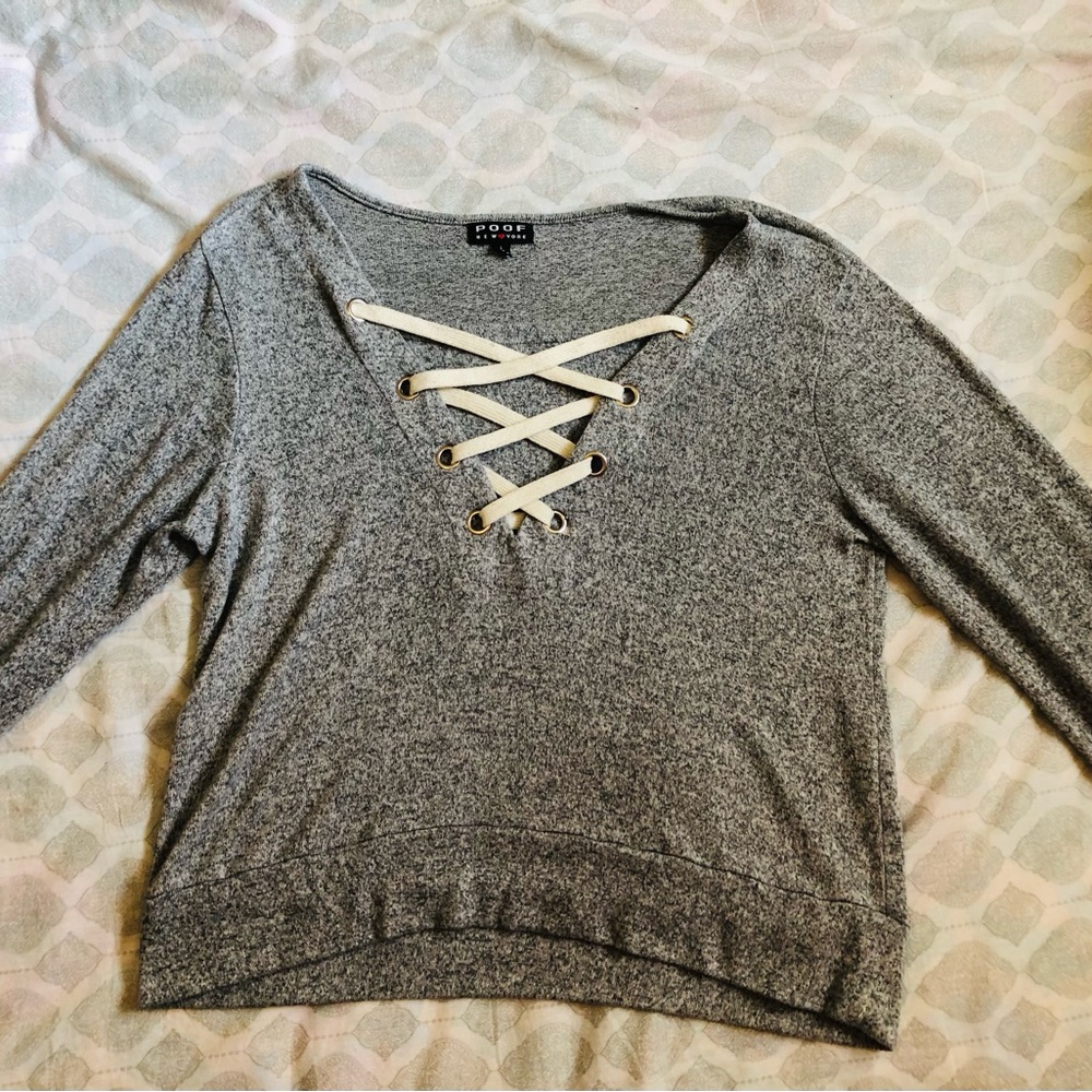 Poof!New York Long sleeved grey sweater size large